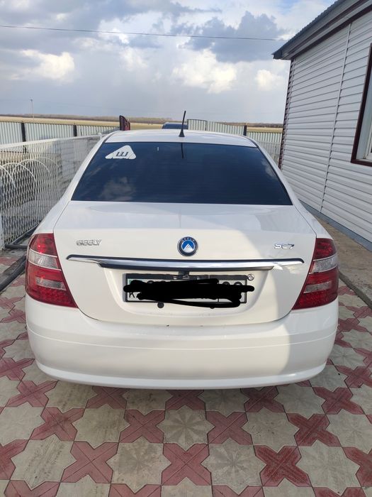 Продам машину Geely