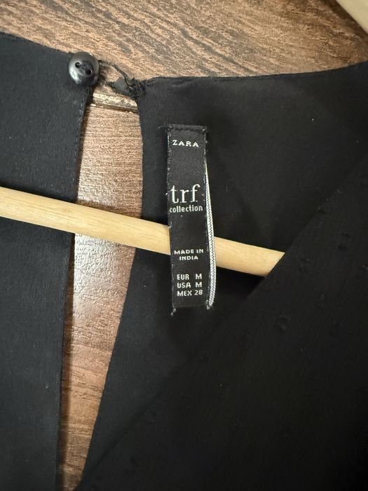 Малка черна рокля от шифон от полиестер, с вградени панталонки, М