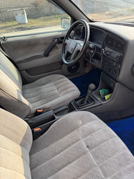 Продам пассат б3 1.8 моно