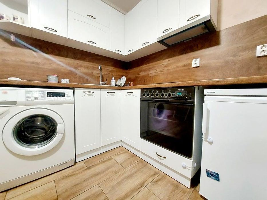 Дава се под наем Двустаен апартамент в Бургас, Възраждане - 59 кв.м за 484.5 € - Снимка #2