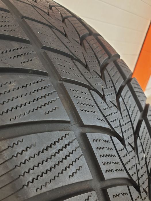 Зимни гуми 2 броя IMPERIAL SnowDragon UHP 255 60 R18 дот 3321