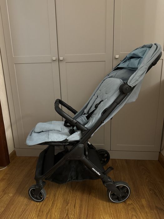 Продам коляску easywalker