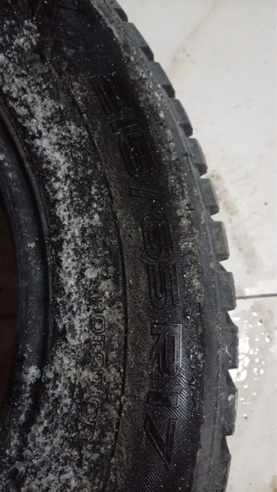 Продам шины на 17