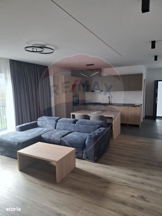 Apartament cu 3 camere de închiriat