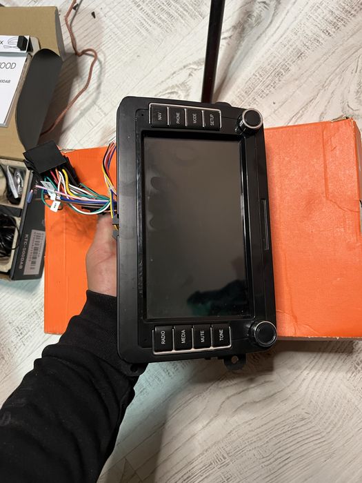 Navigatie golf si Car Dab bluetoth plus microfon 600lei ambele