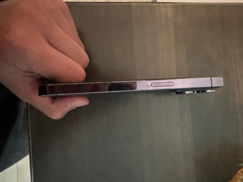 iPhone 14 pro deep purple