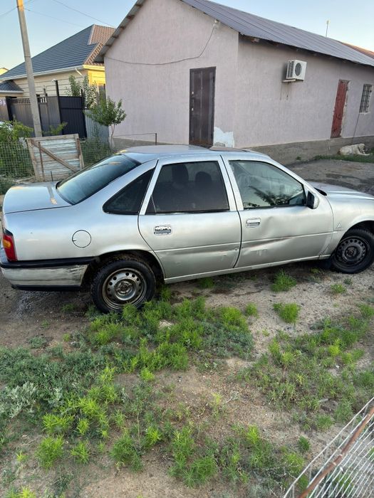 Opel vektra a 1991 года