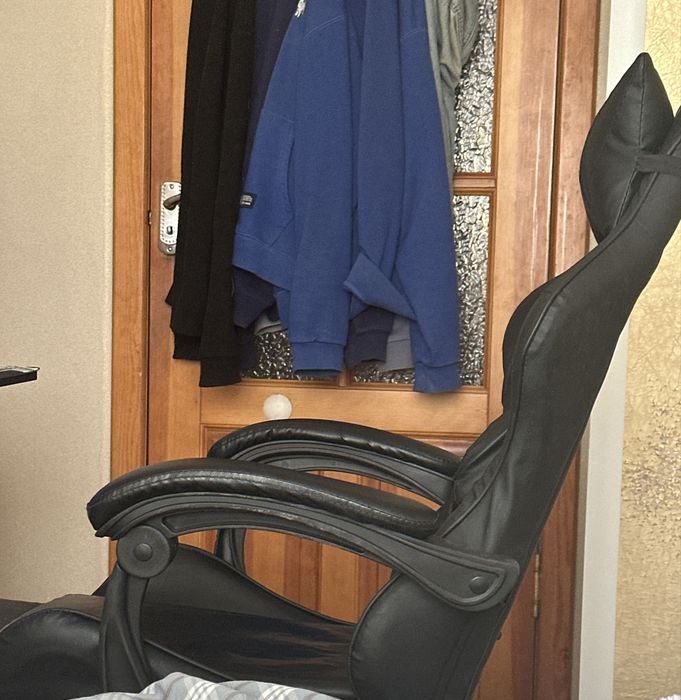 продам игровое кресло