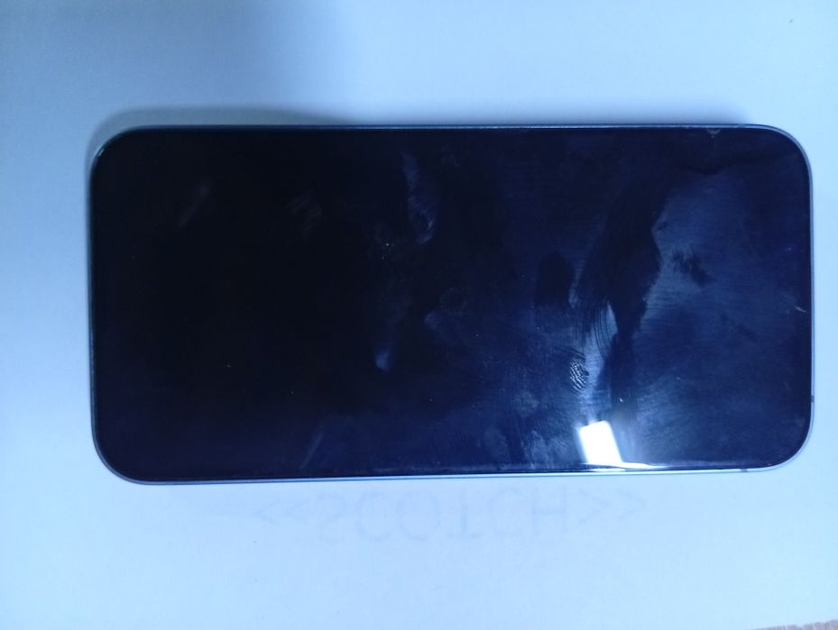 iPhone 14 в хорошем состоянии