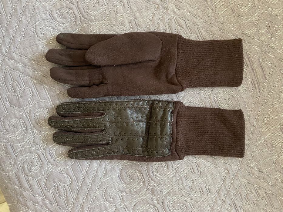 Кожаные и вязанные перчатки