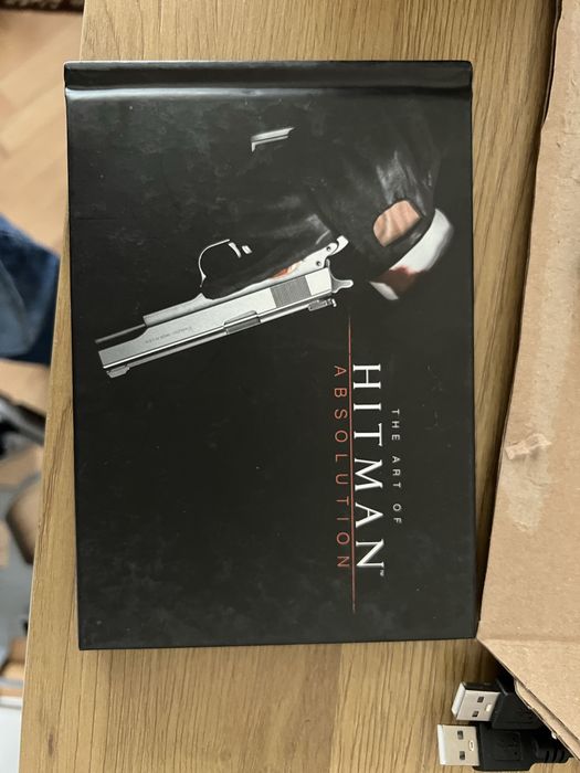 Video games art books (книги с изкуство от видео игри) hitman, tombraider, watch dogs