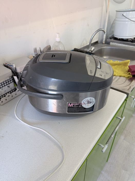 Продам мультиварку б/у срочно
