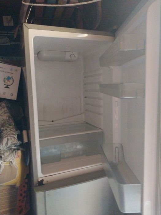 Холодильник өте жақсы жағдайда
