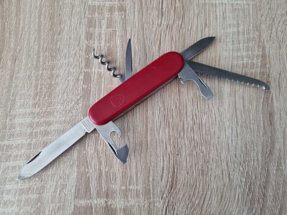 Швейцарски джобен нож Victorinox Camper с калъф