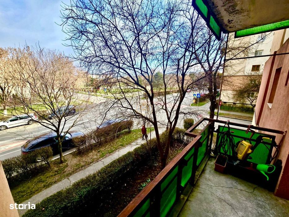 Micro 17 | Apartament cu 3 camere - 3 balcoane | Etaj 1 - Parc UFO