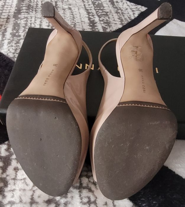 Vând pantofi mărime 38