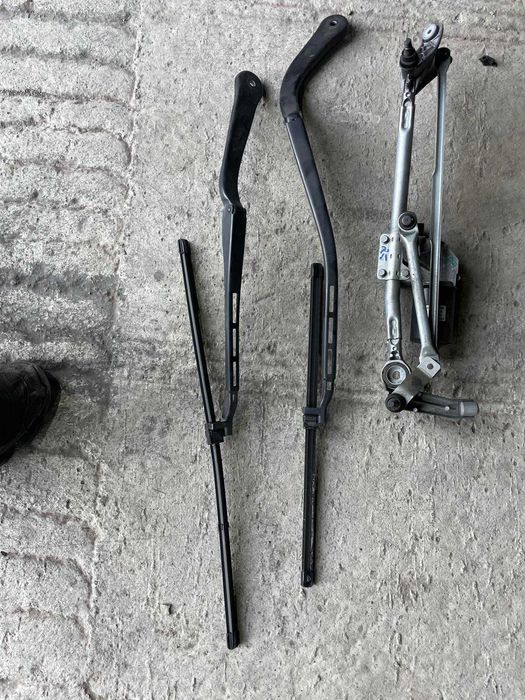 Механизъм за чистачки BMW E90 E91 E92 E93