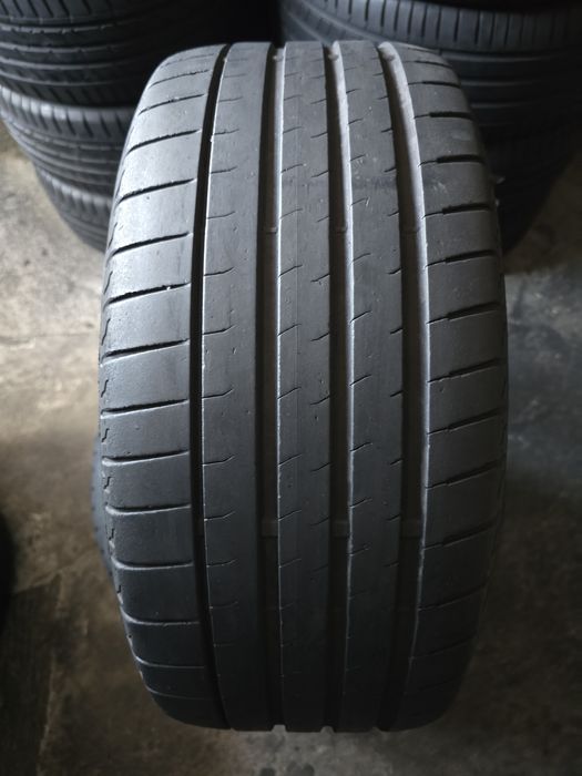 Bridgestone 225/40 R18 92Y vară