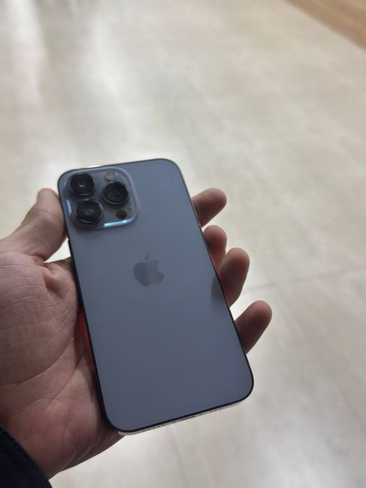 Iphone 13 pro blue