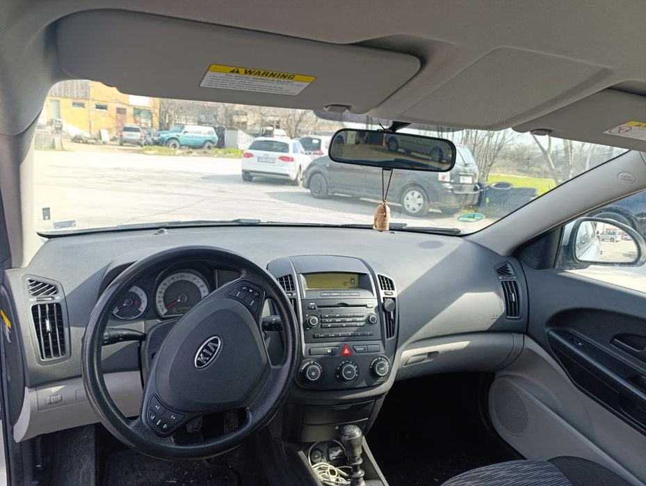 Kia ceed 1.4i 2009г