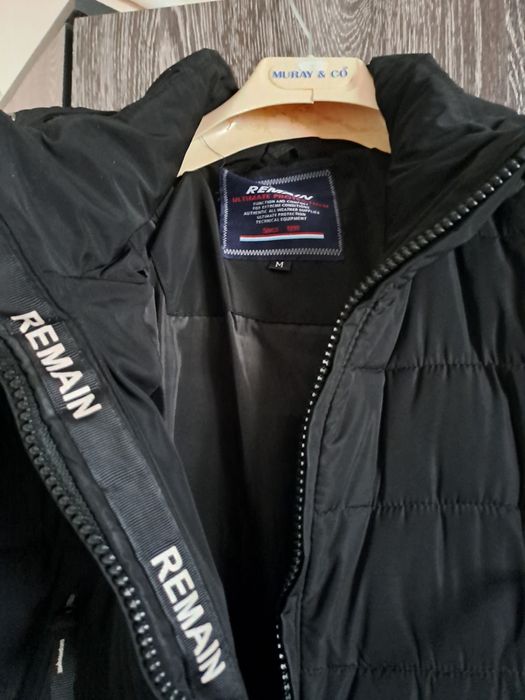 Продам зимнию куртку REMAIN