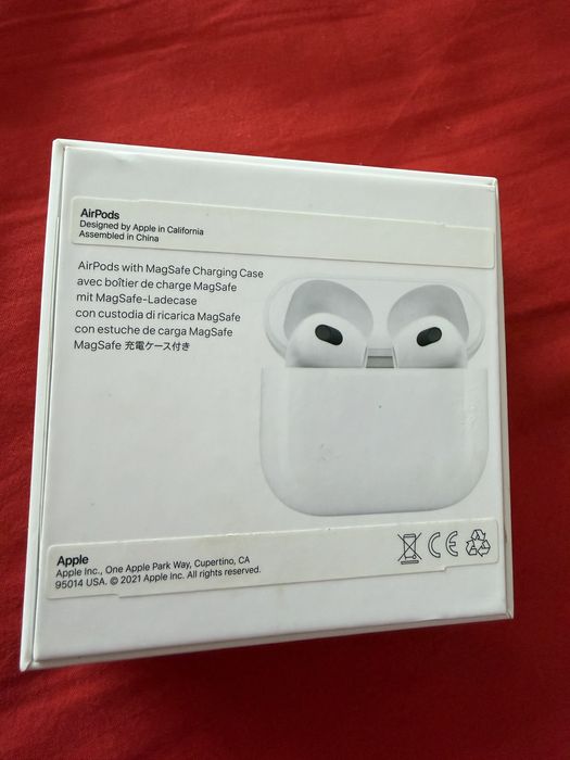 Iphone 16 pro MAX 256 sim в подарок airpods 3