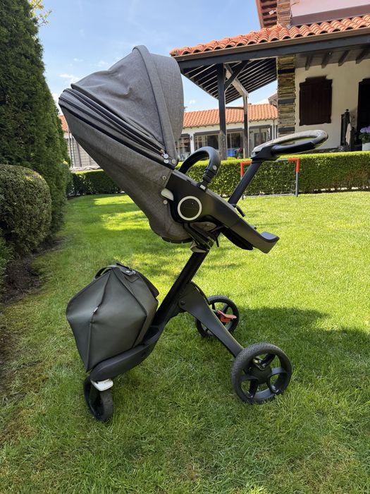StoKKe xPlory 6 - сива бебешка количка