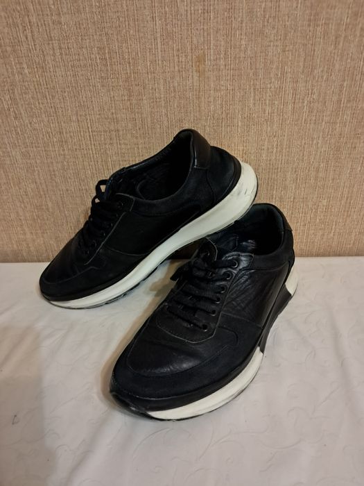 Продам кроссовки,кеды разные.