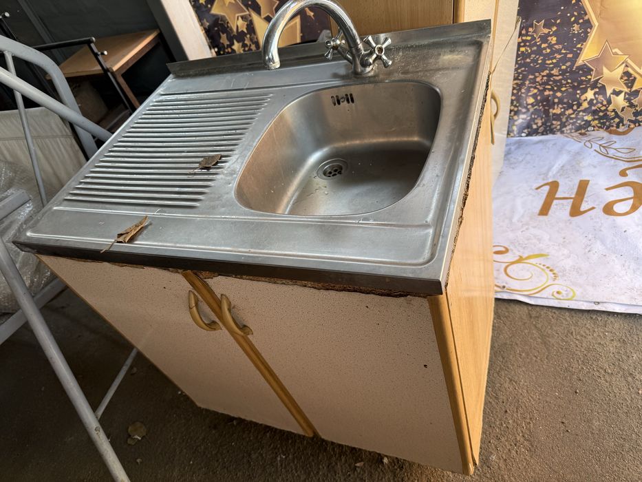 Продам шкаф раковина срочно