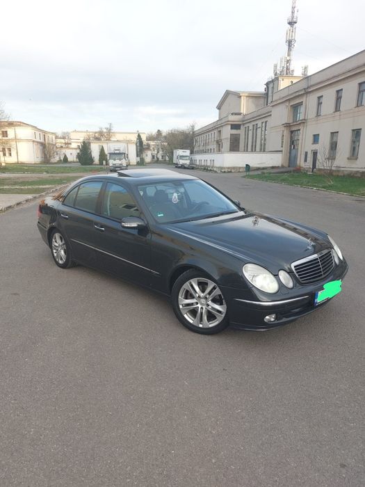 MERCEDES-BENZ E-Class 2004