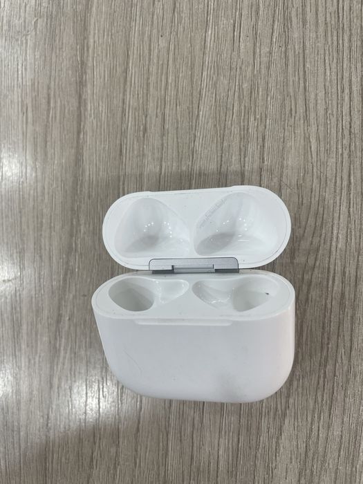 Кейс на оригинальный airpods 4 ANC