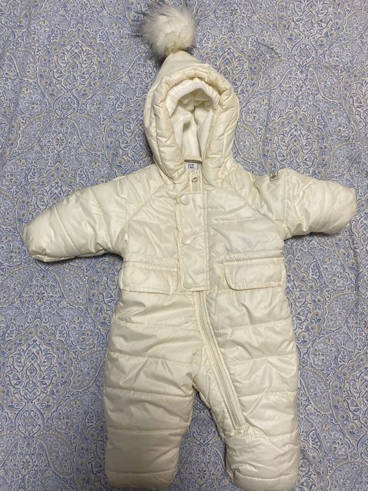 Продам комбинезоны детские