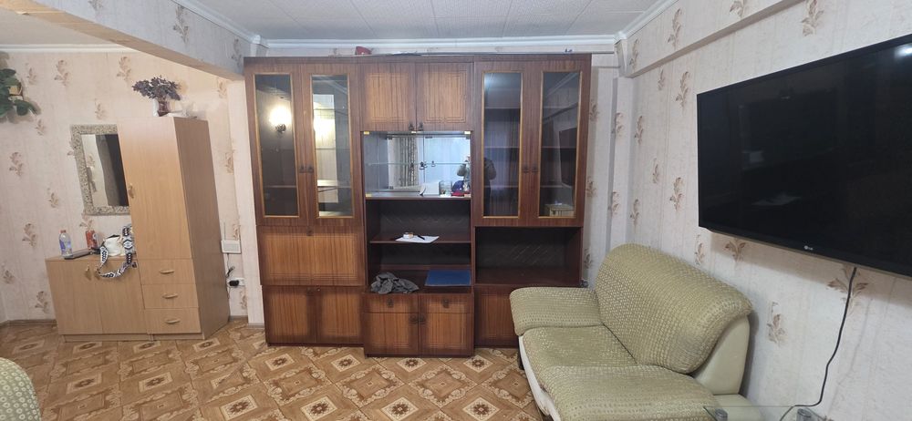 САМОВЫВОЗ отдам шкафы б/у
