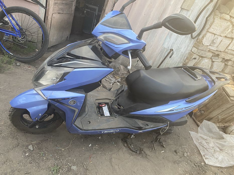 Продам скутор 150 кубов