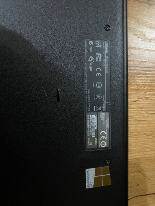 Компьютер Asus..