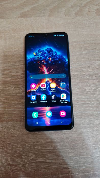 Продавам Samsung A12