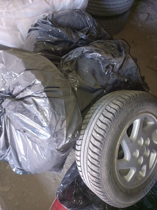 Титанки R15 с шинами