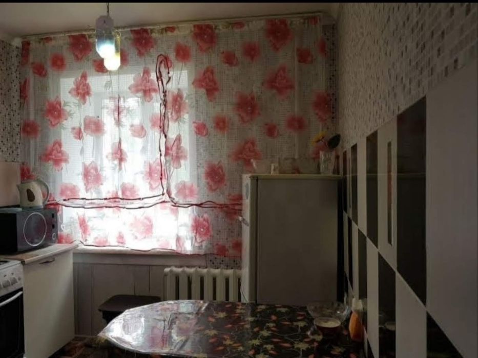 Продам 2-х к.кв. Адрес 5-20. Этаж  1/9.