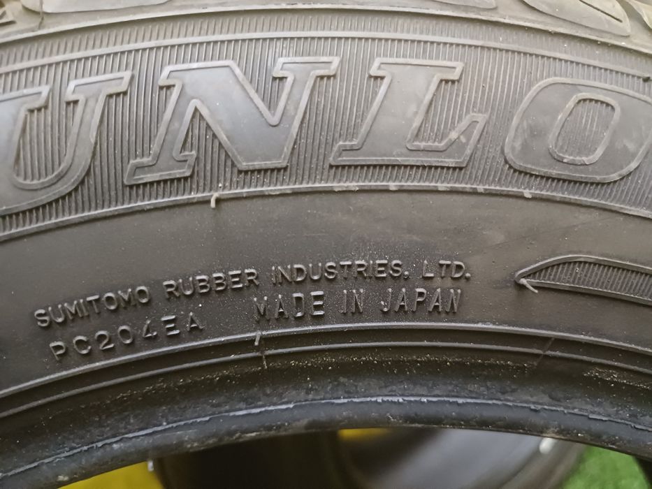 Шины 165/65 R15 Dunlop пара.