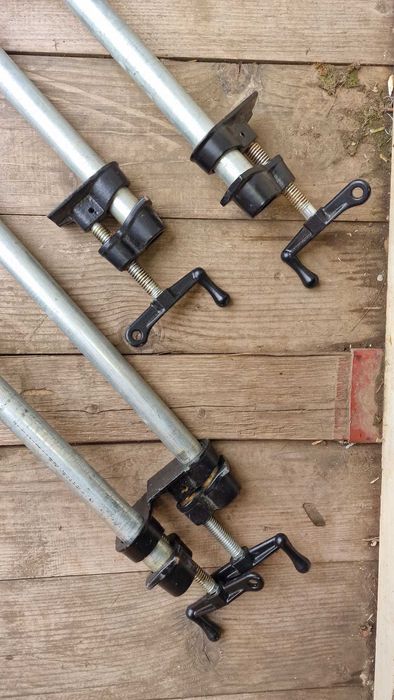 Set 4 Menghine Tâmplărie pe Țeavă (Pipe Clamps) VOREL - NOI, nefolosite