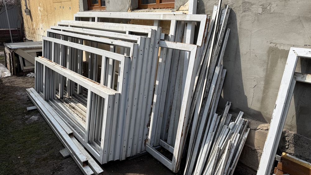 Витражнве окна без стекла