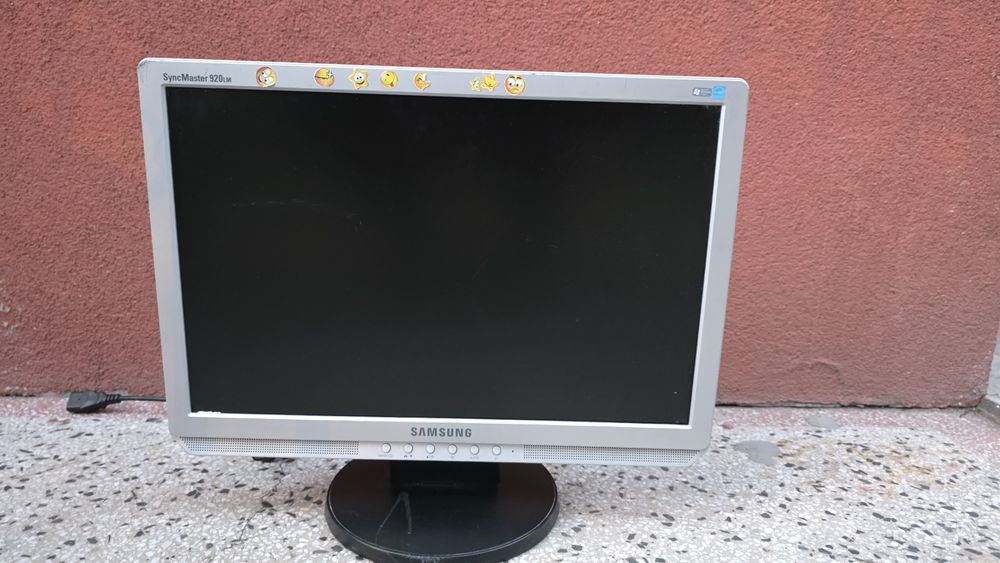 Монитор Samsung 15.6