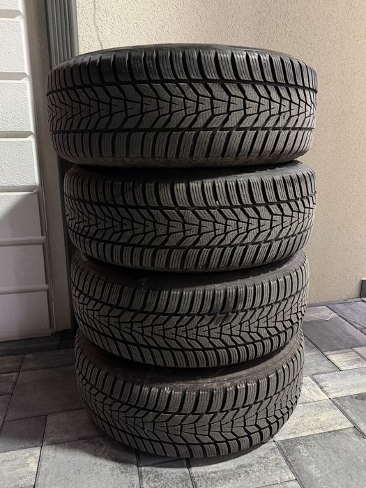 Roti de aliaj Audi Q5 cu cauciucuri de iarna Hankook 235/60/18