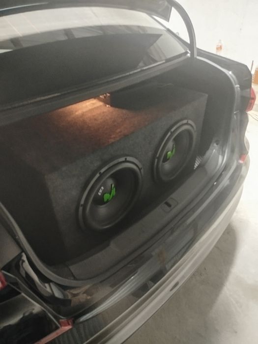 Сабвуфер с усилителем