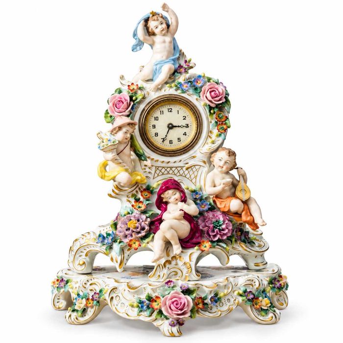 Ceas de șemineu Sitzendorf Four Seasons din porțelan, cu putti și flori aplicate