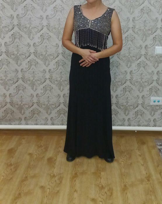 Продам вечернее платье размер 38