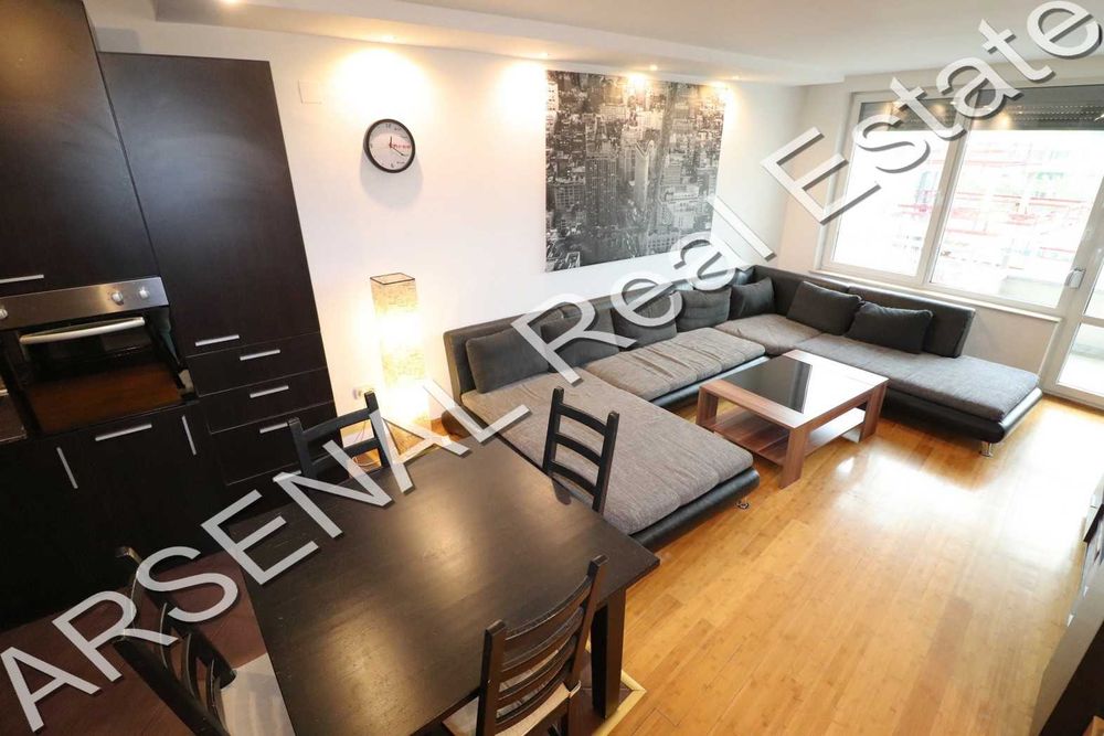 Дава се под наем Тристаен апартамент в София, Изток - 115 кв.м за 750 € - Снимка #1