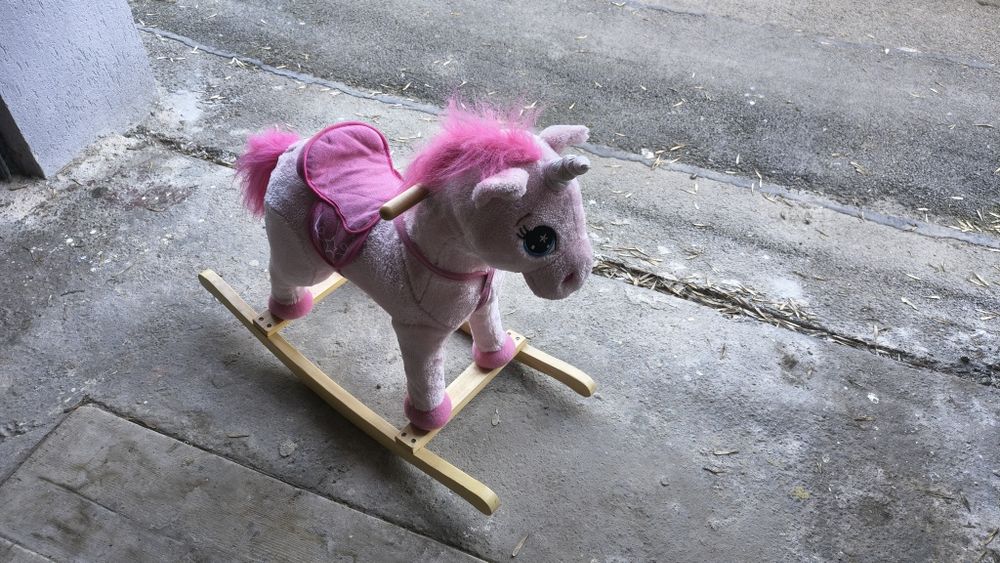 Calut, unicorn, leagan, balansoar