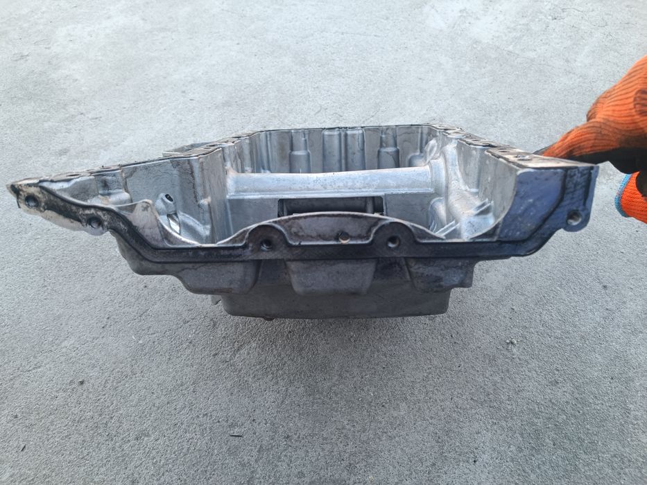 Оригинален маслен картер за Mercedes OM651