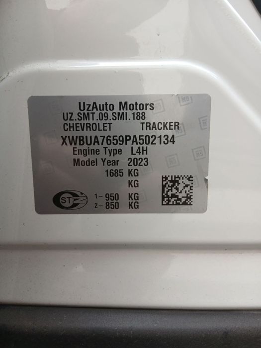 Moshina yahshi propani ham bor bita eshigida azgna kraska bor